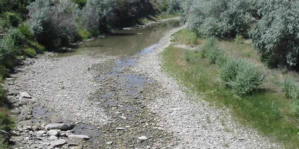 Horúce počasie na severe Talianska spôsobuje vysychanie riek a jazier