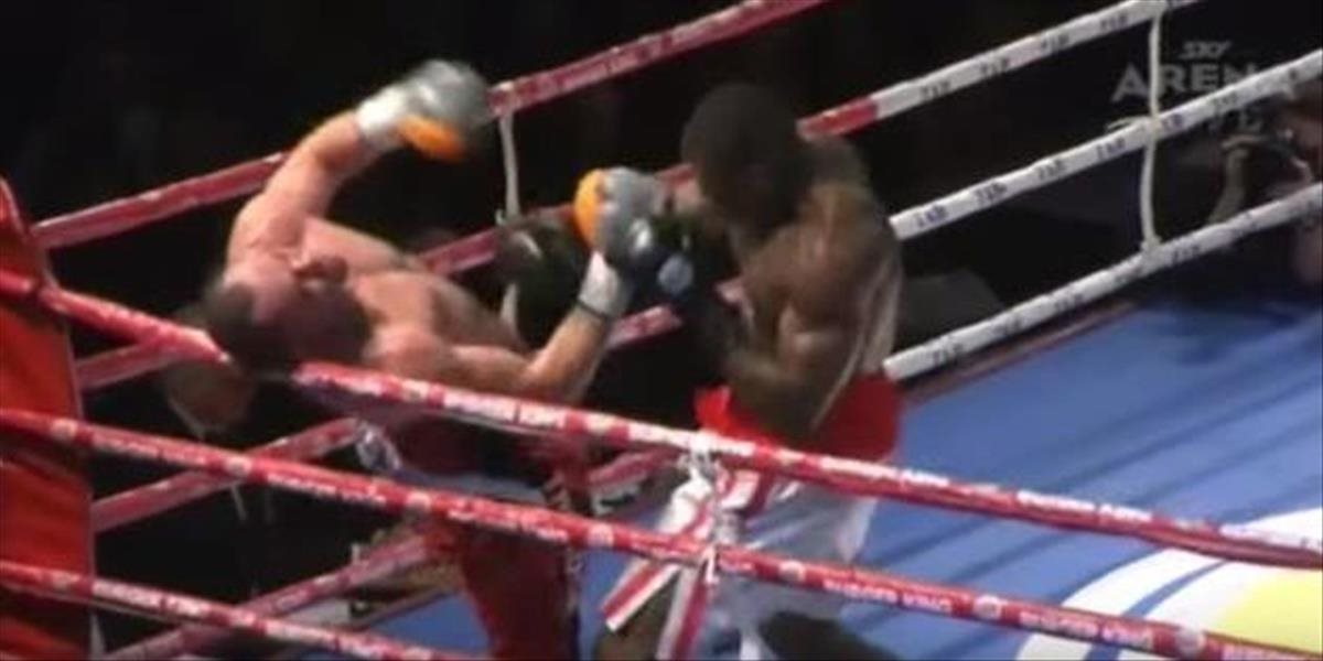 VIDEO Poľský boxer tvrdým pravým hákom vystrelil súpera z ringu