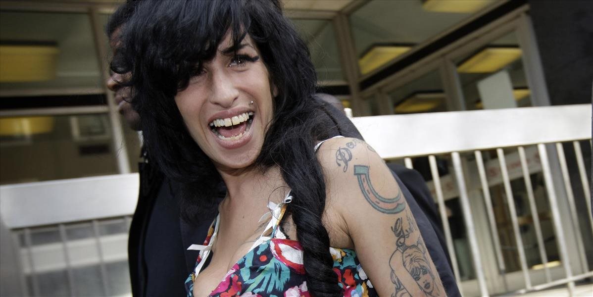 VIDEO Do kín mieri dokument o Amy Winehouse, podľa režiséra je to film o láske