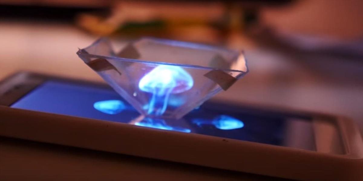 VIDEO Ako jednoducho zmeniť smartfón na holografický projektor