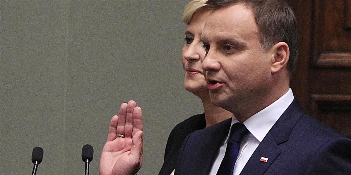 Poľsko má novú hlavu štátu, konzervatívny Andrzej Duda zložil prezidentský sľub