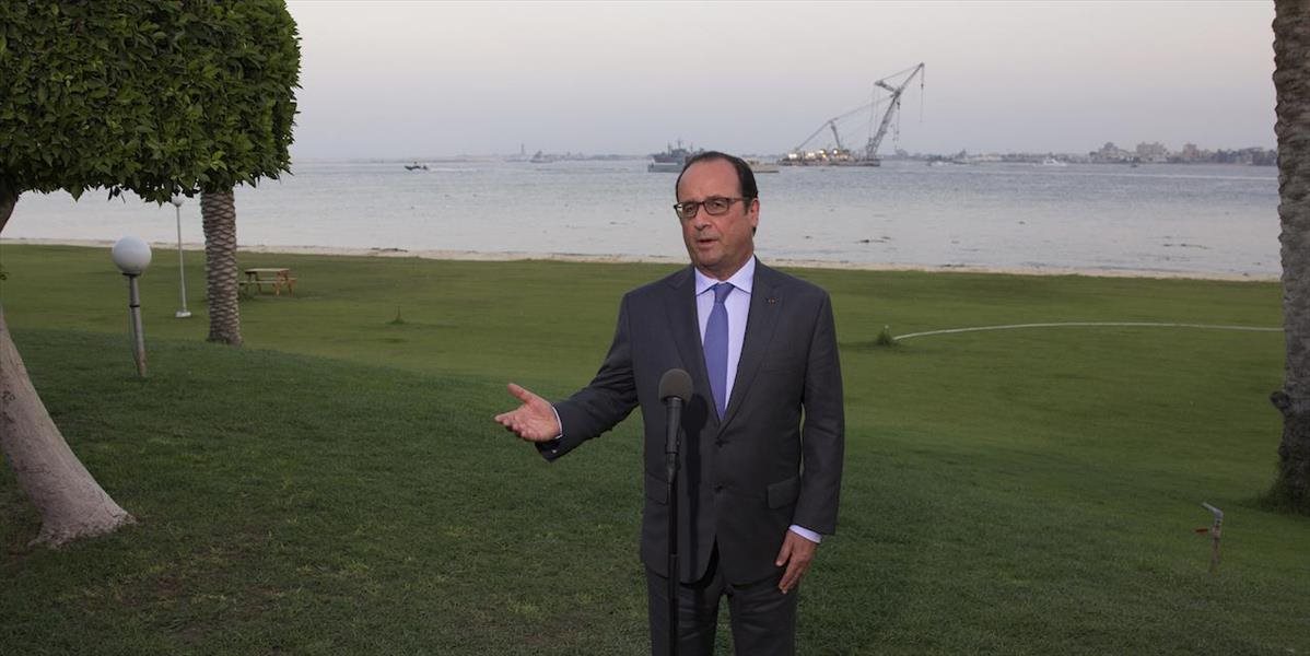 Hollande: Francúzsko nemusí platiť žiadne penále za zrušenie dodávky Mistralov