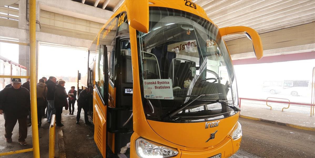 RegioJet previezol autobusmi v SR 222-tisíc cestujúcich