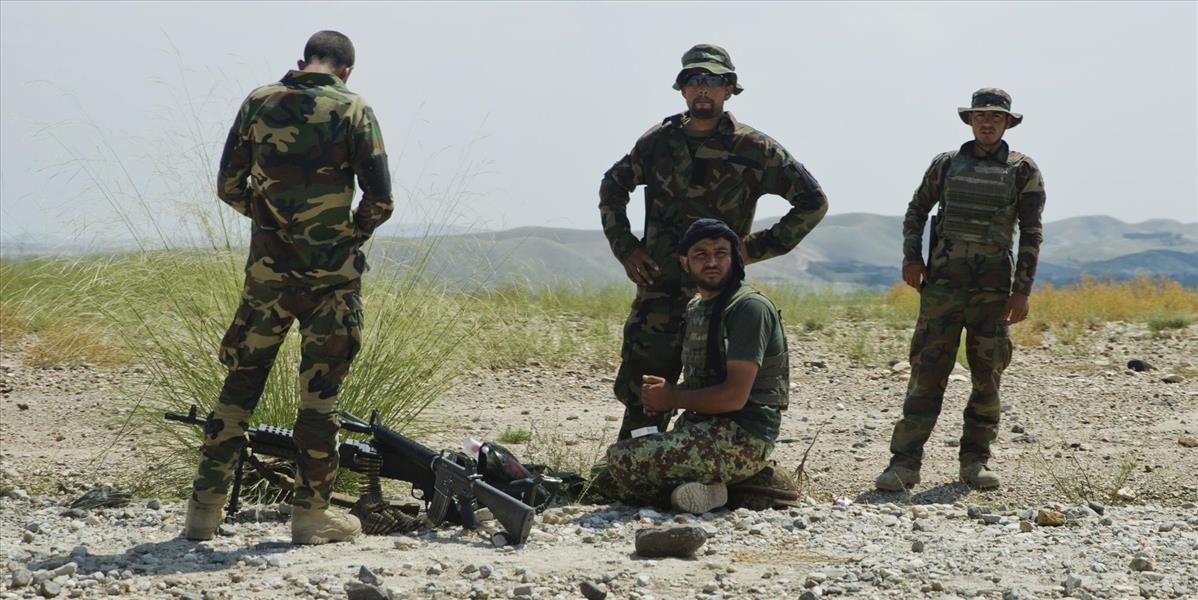 Pravdepodobne militanti z Talibanu uniesli 12 ľudí