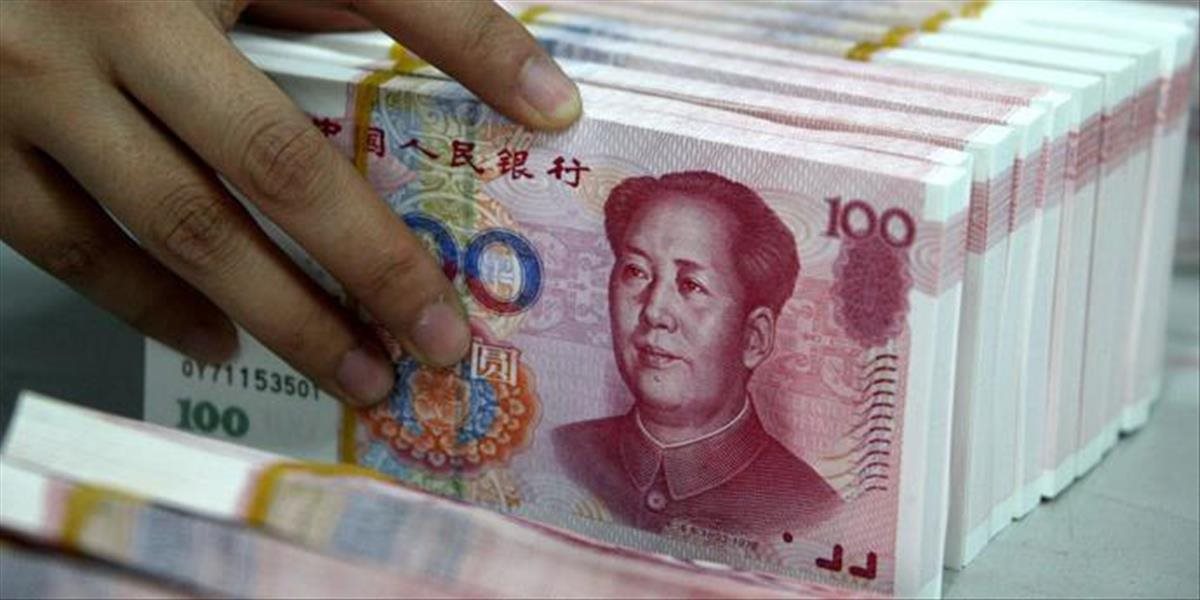 Čína opäť mierne oslabila jüan