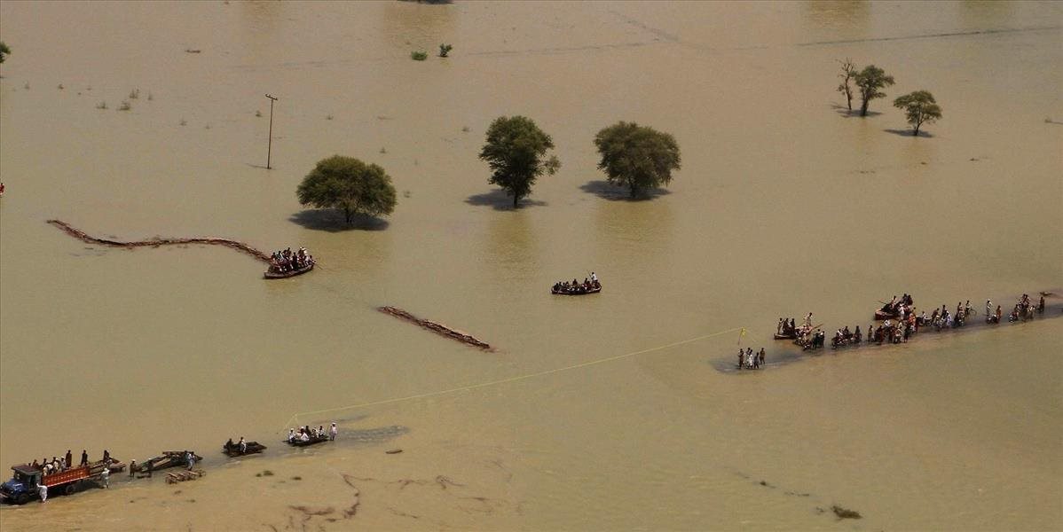 Takmer 200 životov si vyžiadali záplavy v Pakistane, obdobie dažďov sa skončilo