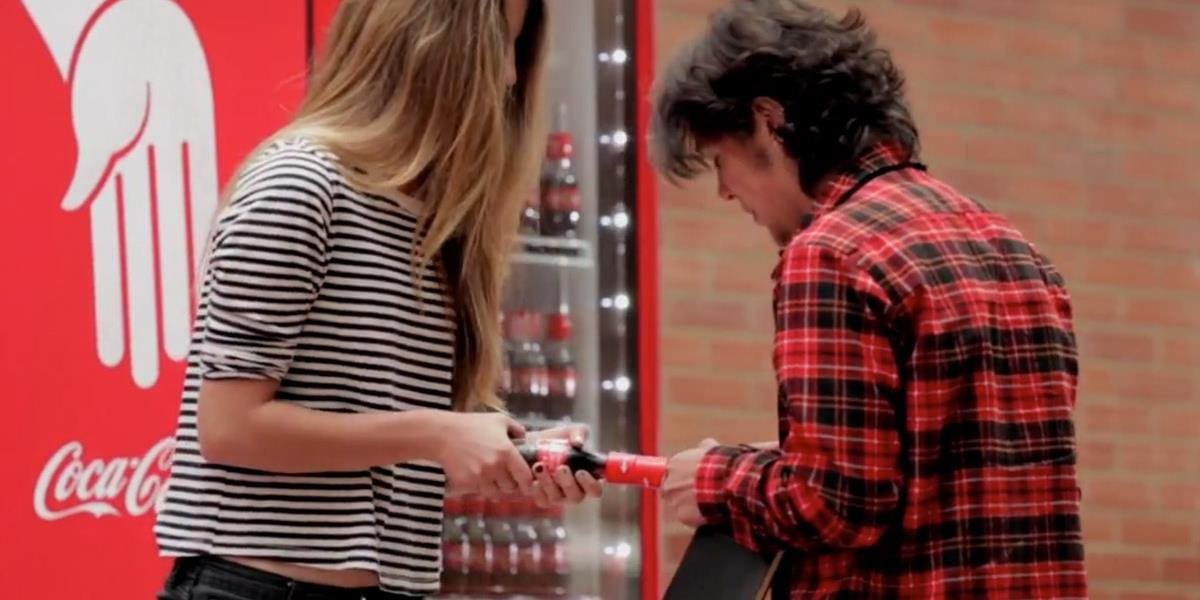 VIDEO Coca-cola prišla s geniálnym marketingovým ťahom