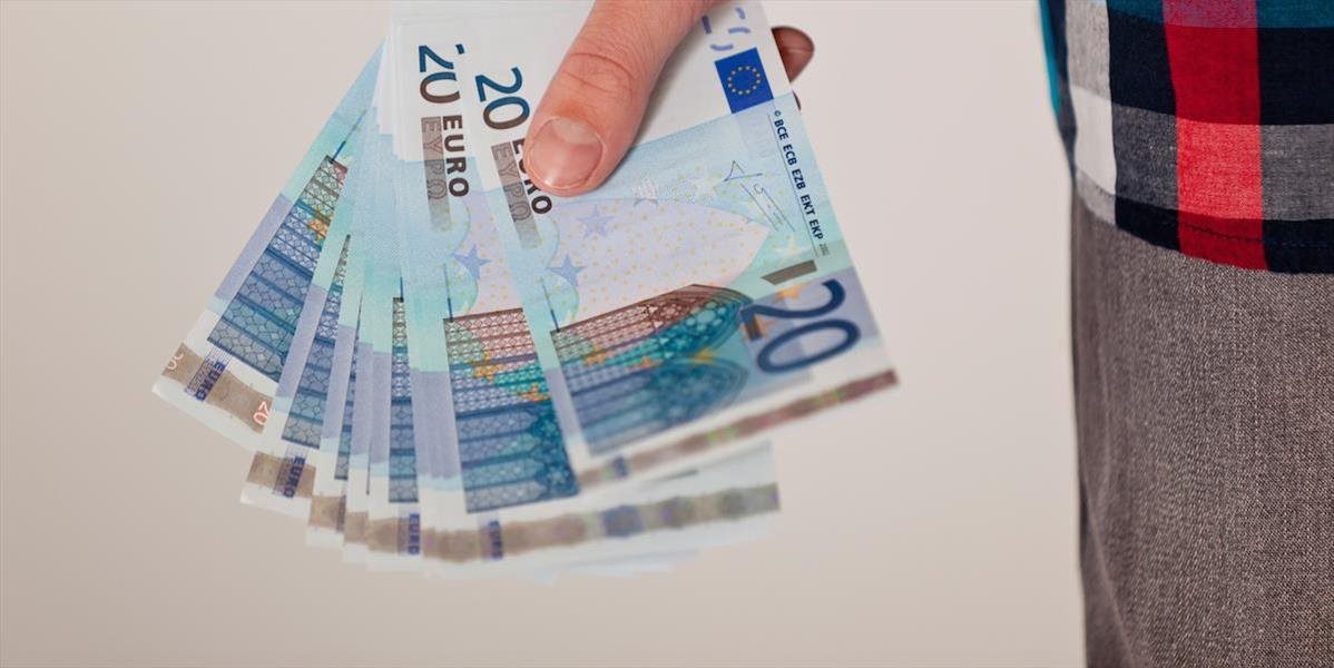 Rezort práce navrhuje zvýšiť minimálnu mzdu na 400 eur