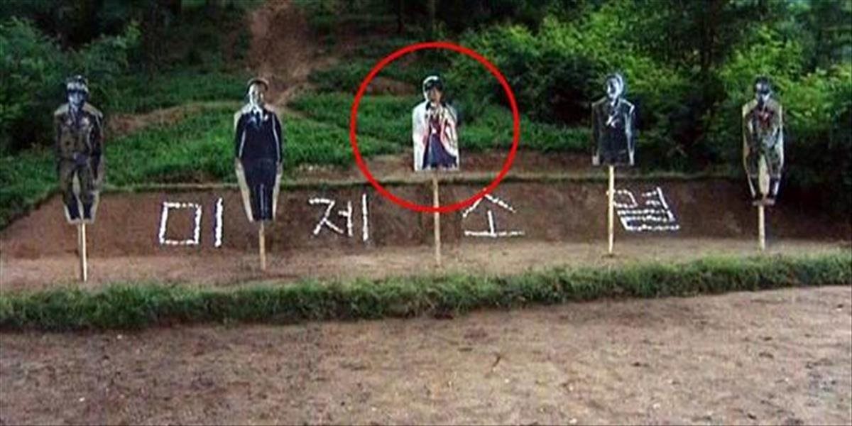 Neobvyklý tréning:  Vojaci v Severnej Kórei používajú fotku juhokórejskej prezidentky ako strelecký terč