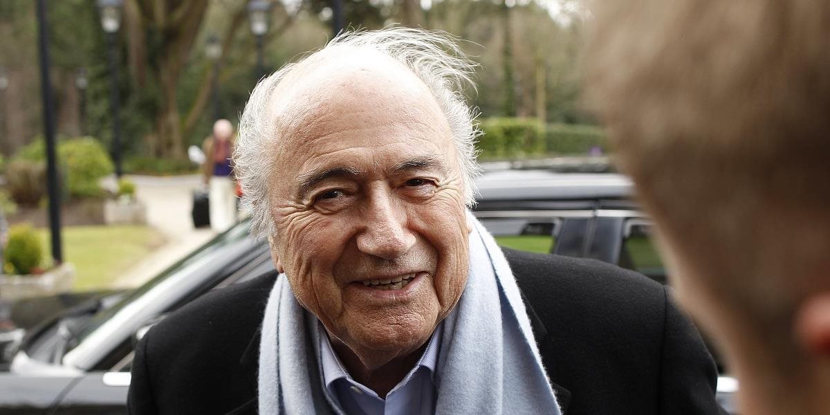 Platini údajne pred prezidentskou voľbou pohrozil Blatterovi väzením