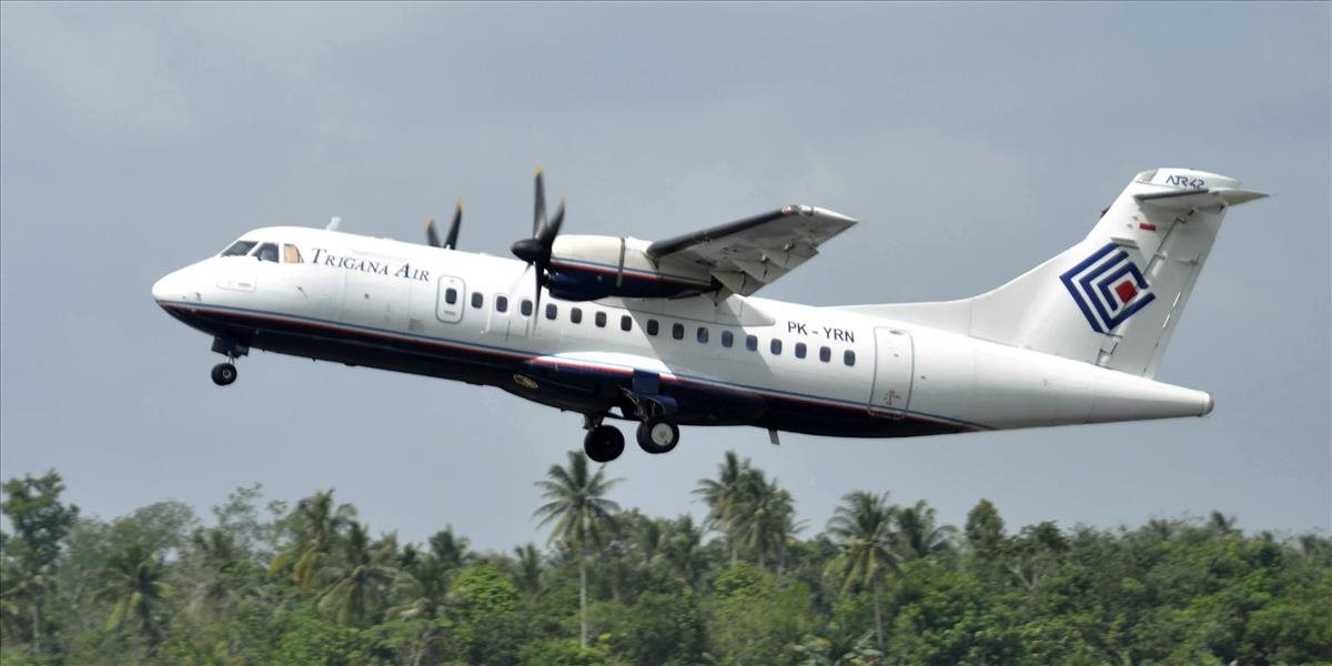 Lietadlo s 54 ľuďmi na palube sa zrútilo v odľahlej oblasti Indonézie