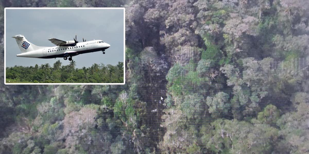 Záchranári objavili vo vraku havarovaného indonézskeho lietadla 32 tiel, majú aj čiernu skrinku