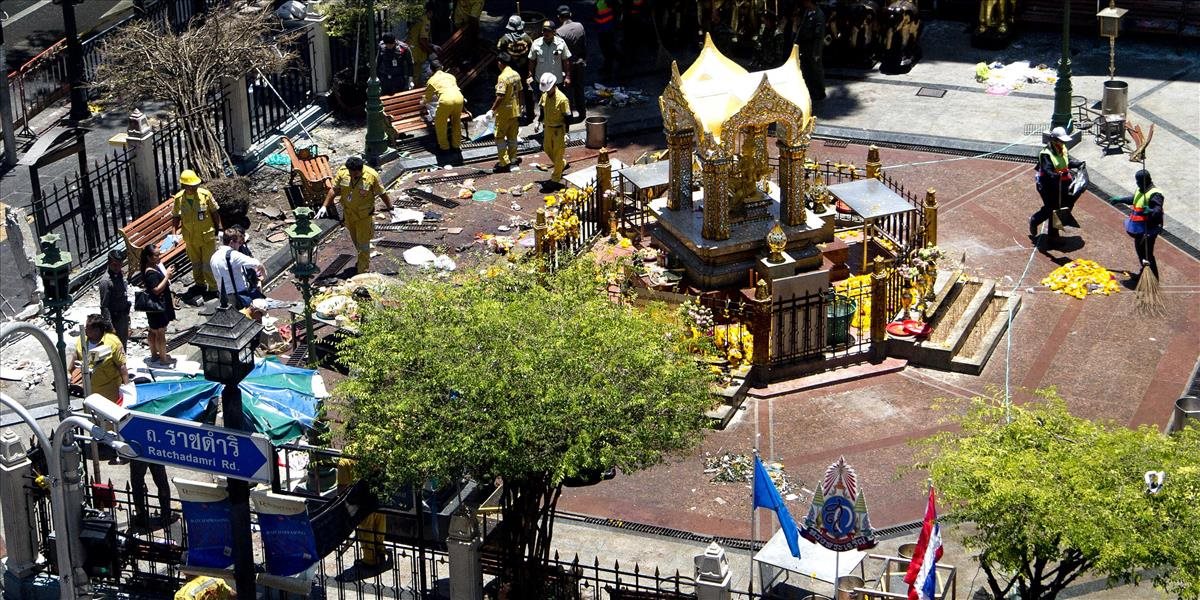 Svätyňu Erawan v Thajsku po krvavom bombovom útoku znovu otvorili