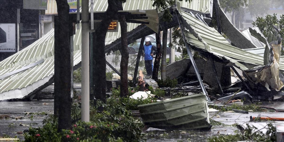 Na severe Filipín vyčíňal tajfún Goni, medzi obeťami je aj malý chlapec