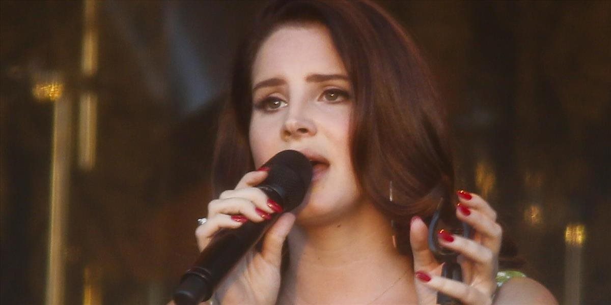 Lana Del Rey predstavila tracklist albumu Honeymoon a novú pieseň