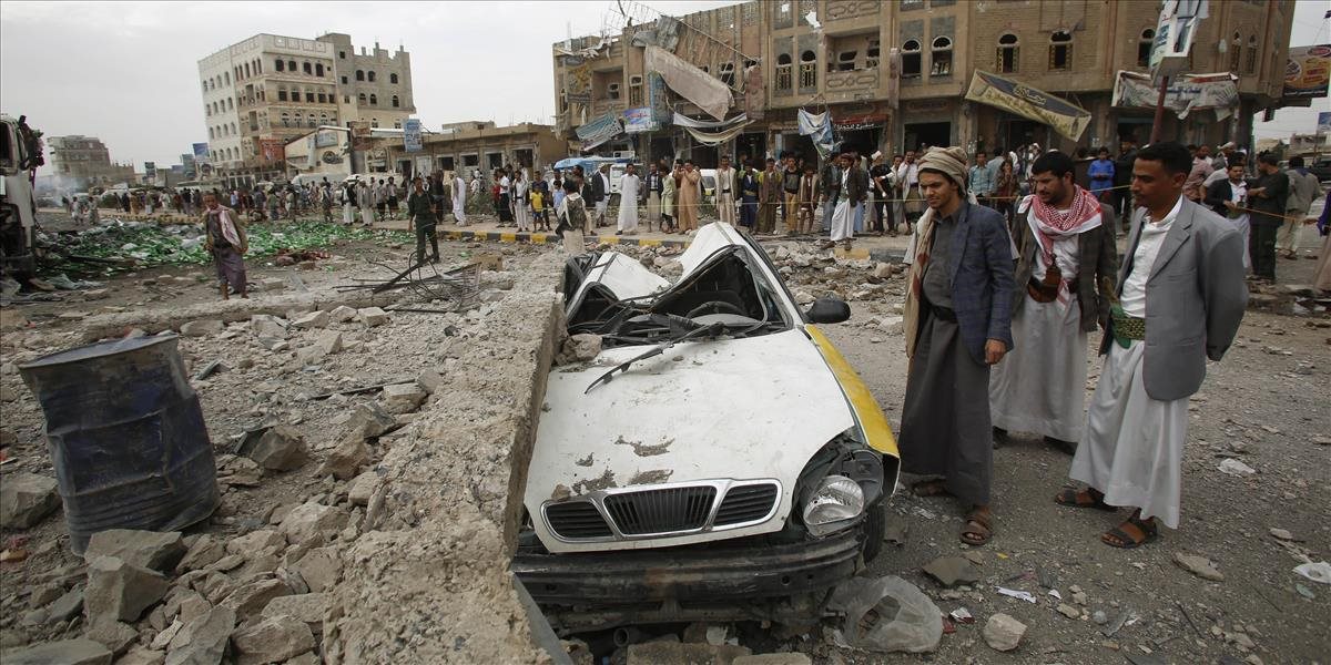 Explózia pri sídle tajnej služby v Adene otriasla celým mestom, podozrivá je al-Káida