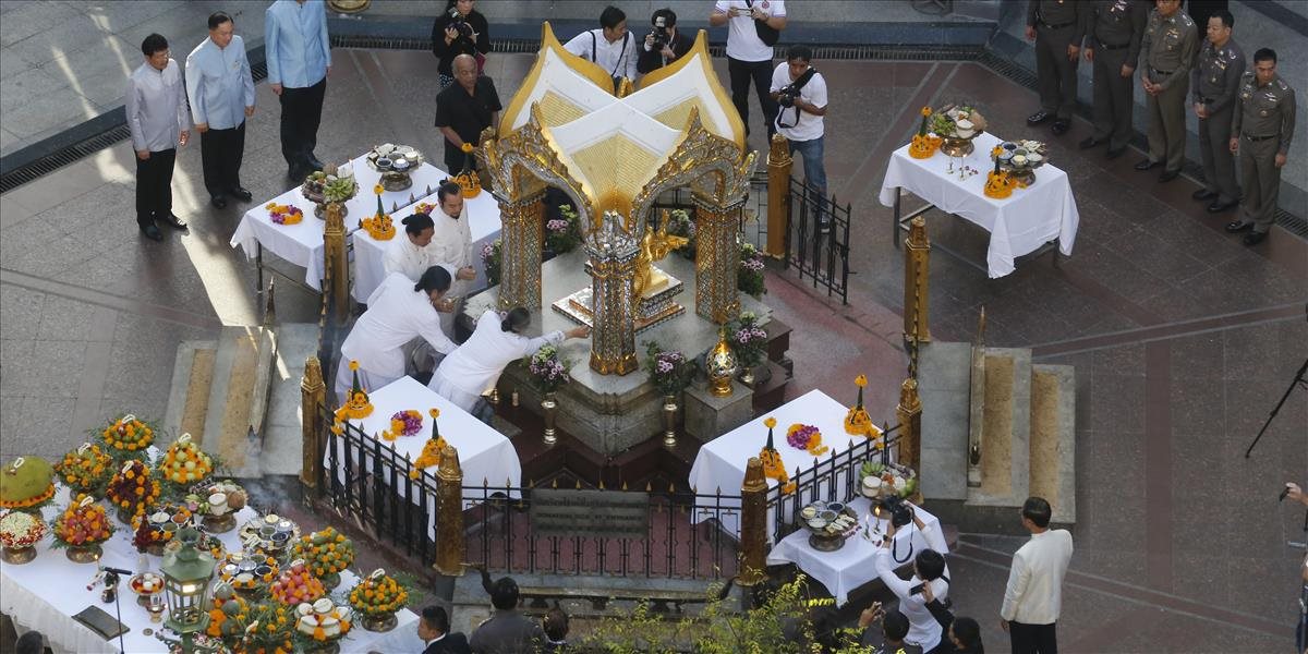 Thajské orgány po bombovom útoku vo svätyni stabilizovali situáciu, pokročili i vo vyšetrovaní