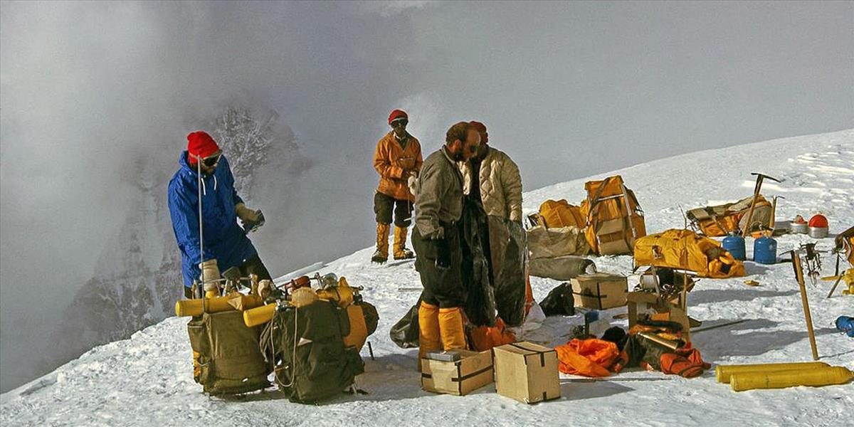 Nepál otvoril Everest pre horolezcov prvýkrát od aprílovej smrtiacej lavíny