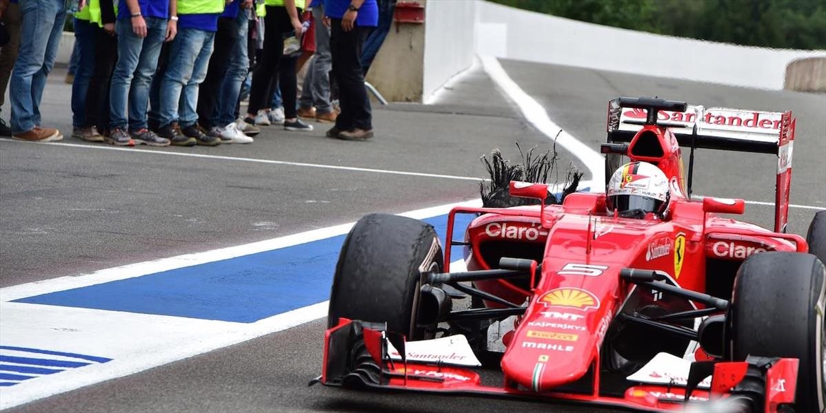 F1: Vettel sa po výbuchu pneumatiky poriadne hneval
