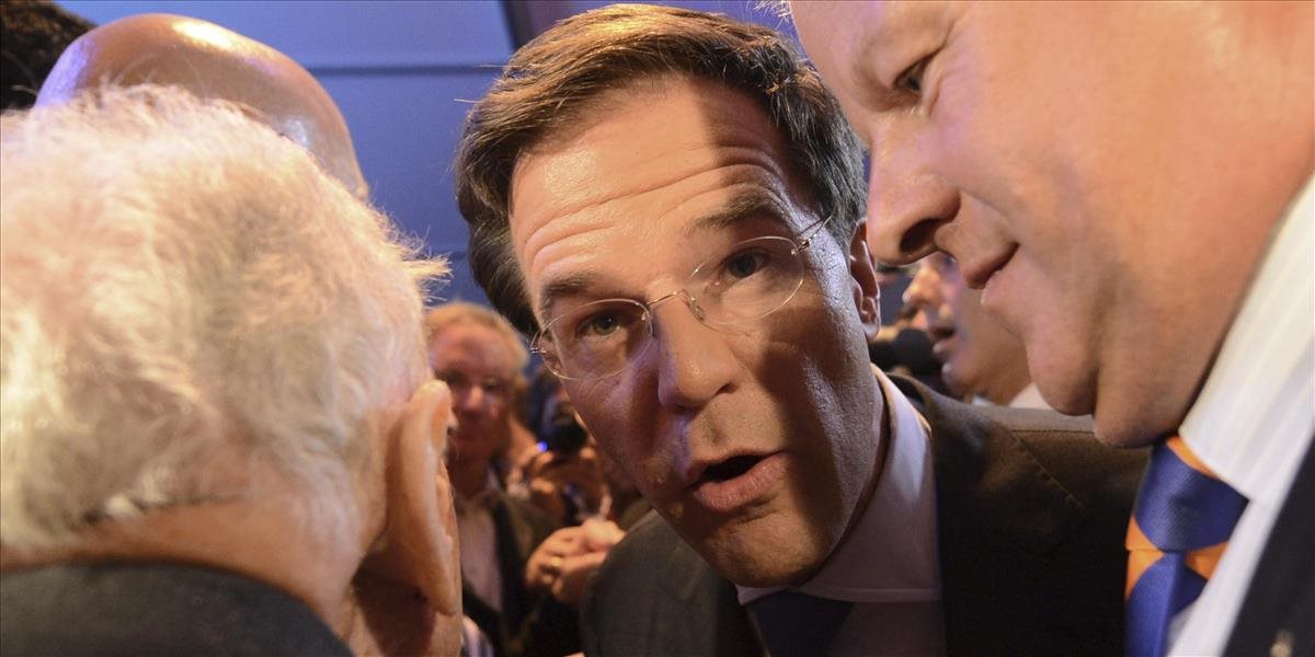 Holandskej vládnej strane klesajú preferencie po tretej finančnej podpore Grécka