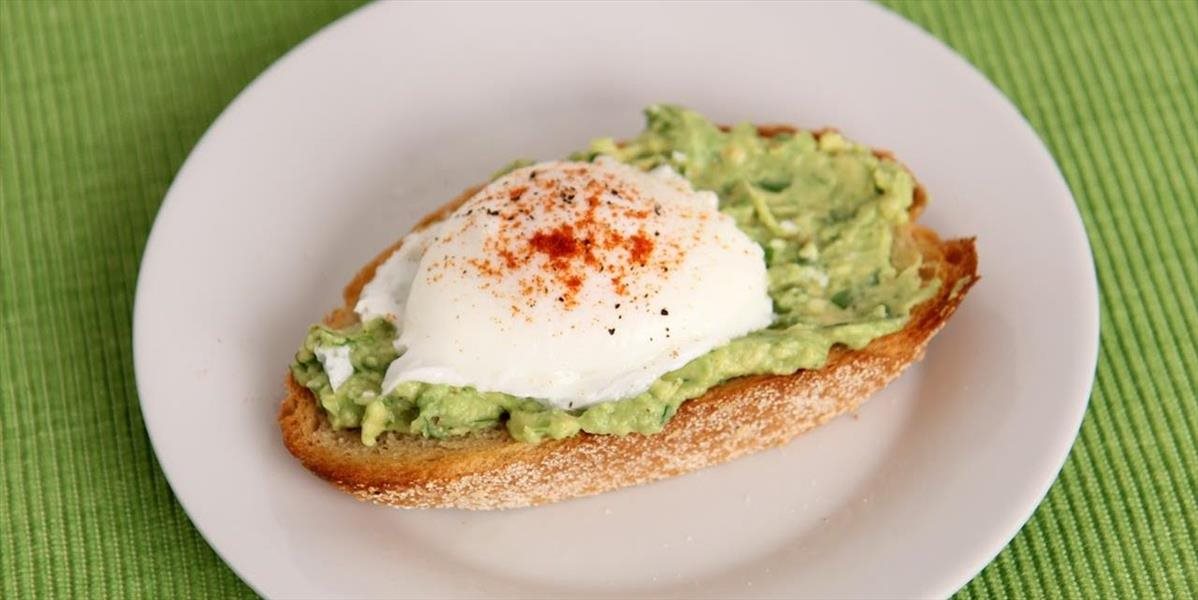VIDEO Recept: Hrianky s avokádom na rýchly olovrant, večeru alebo raňajky