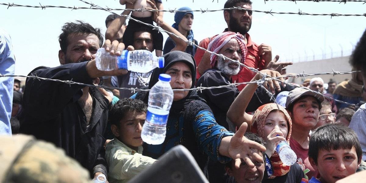 Politológ: Sýrski utečenci sa chcú z Turecka vrátiť domov, Kurdi im v tom bránia
