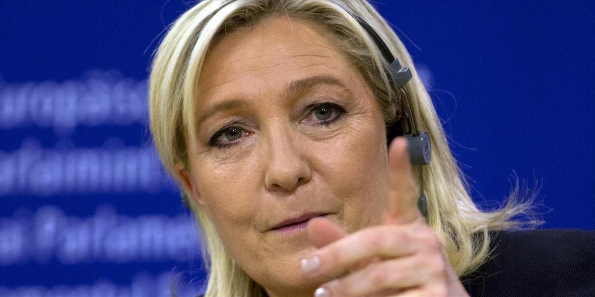 Francúzi by v prvom kole prezidentských volieb zvolili Le Penovú