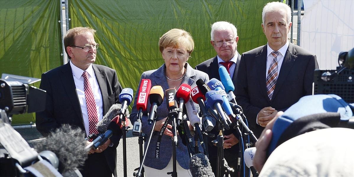 Merkelová odsúdila útoky a xenofóbiu, jej návštevu v Heidenau sprevádzal protest