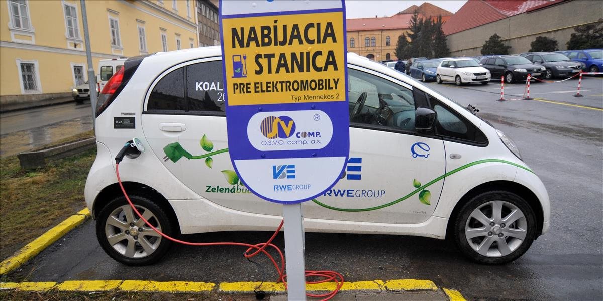 V roku 2020 by mohli na Slovensku jazdiť desaťtisíce elektromobilov