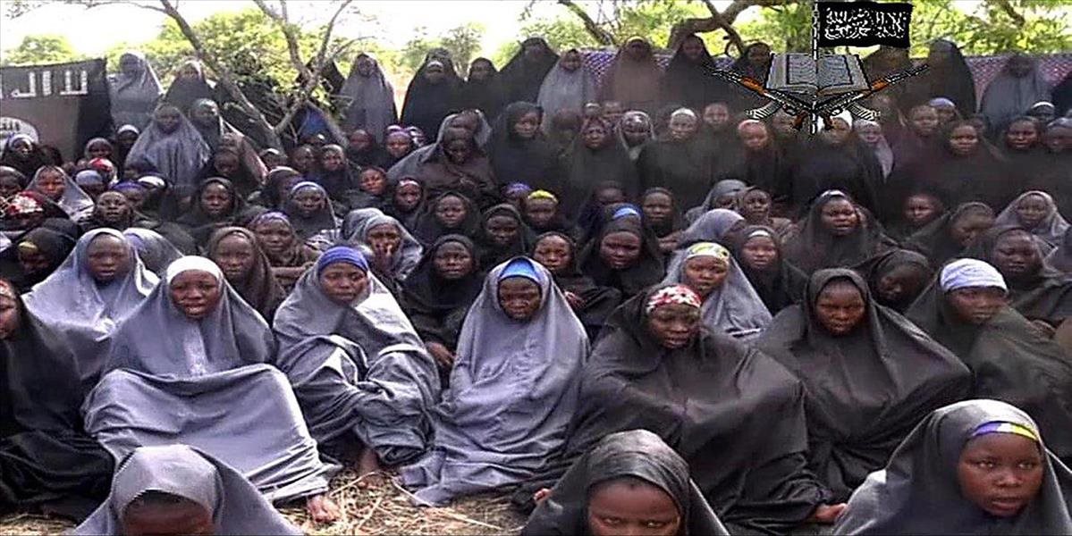 Od únosu vyše 200 stredoškoláčok islamistami v Nigérii uplynulo 500 dní