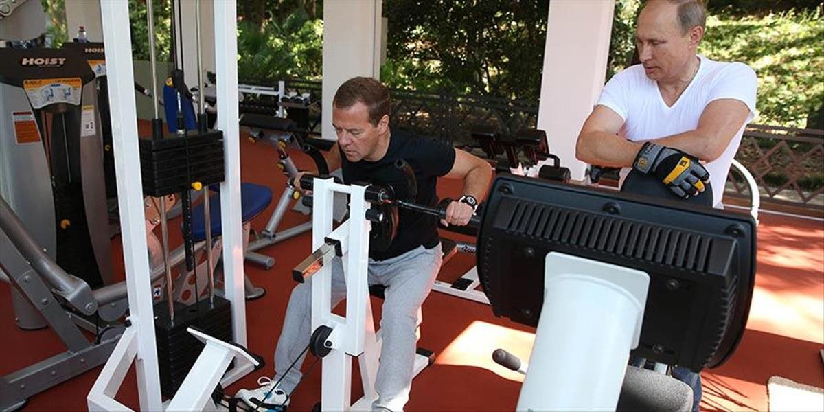 FOTO a VIDEO Nedeľný relax prezidenta Putina a premiéra Medvedeva
