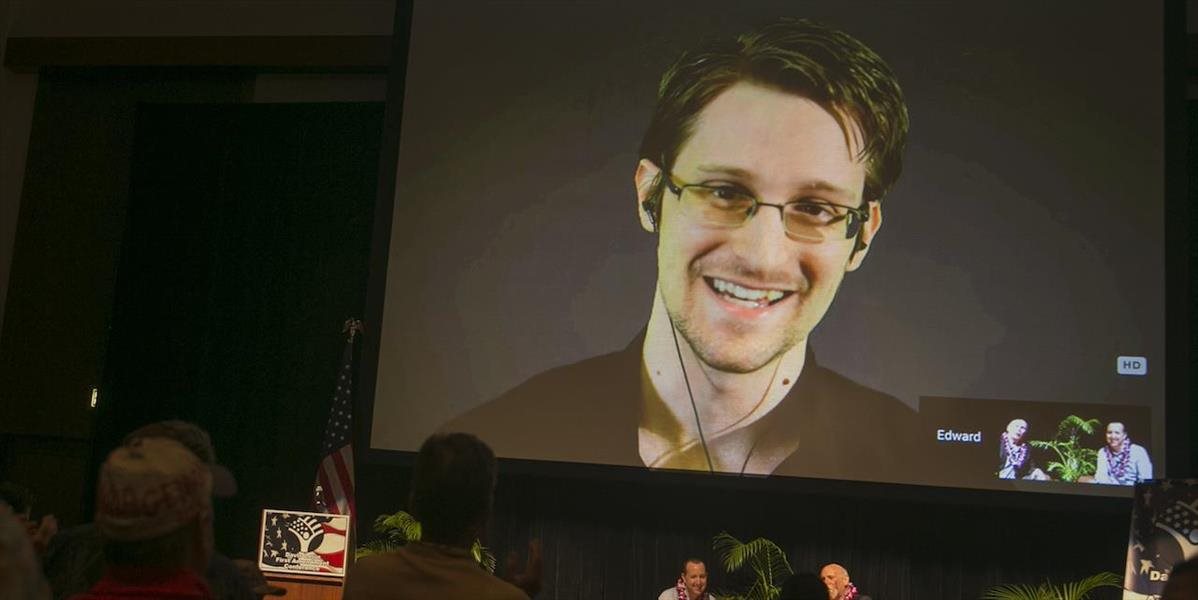 Snowden plánoval v roku 2013 tajný odlet z Moskvy, tvrdí Assange