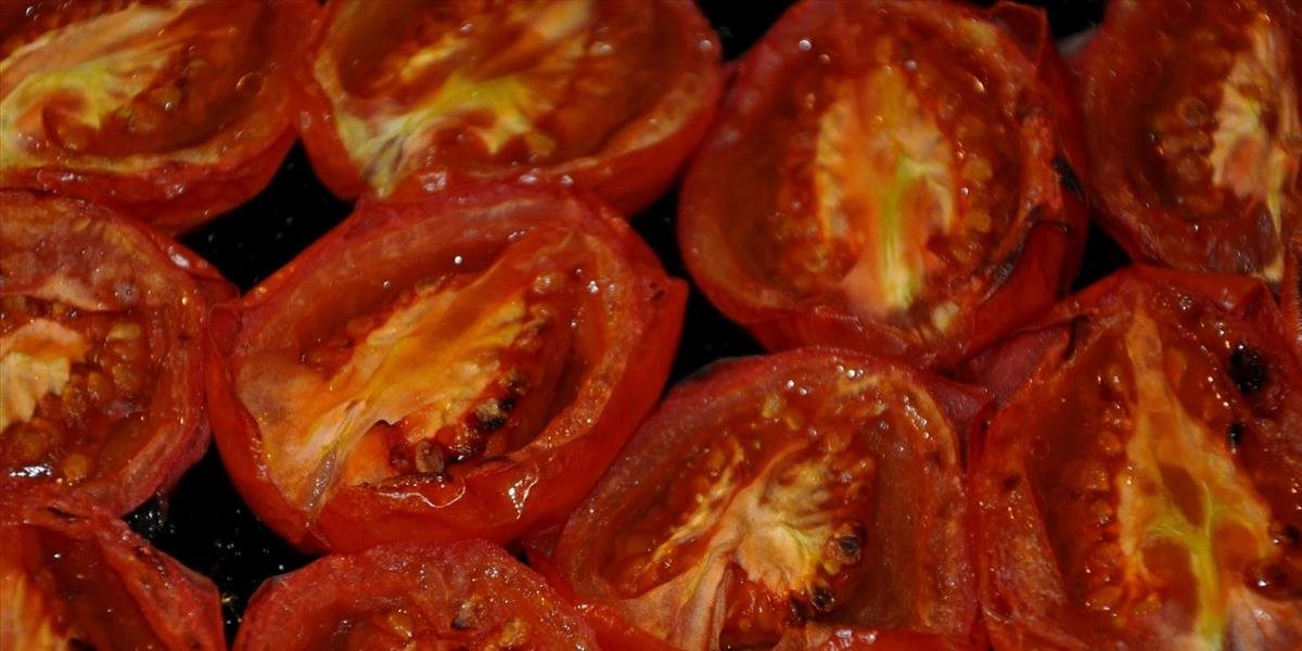 FOTO Recept: Šalát s opečenými paradajkami