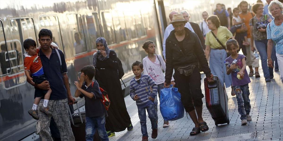 Vlak z Budapešti priviezol do Mníchova takmer 400 utečencov