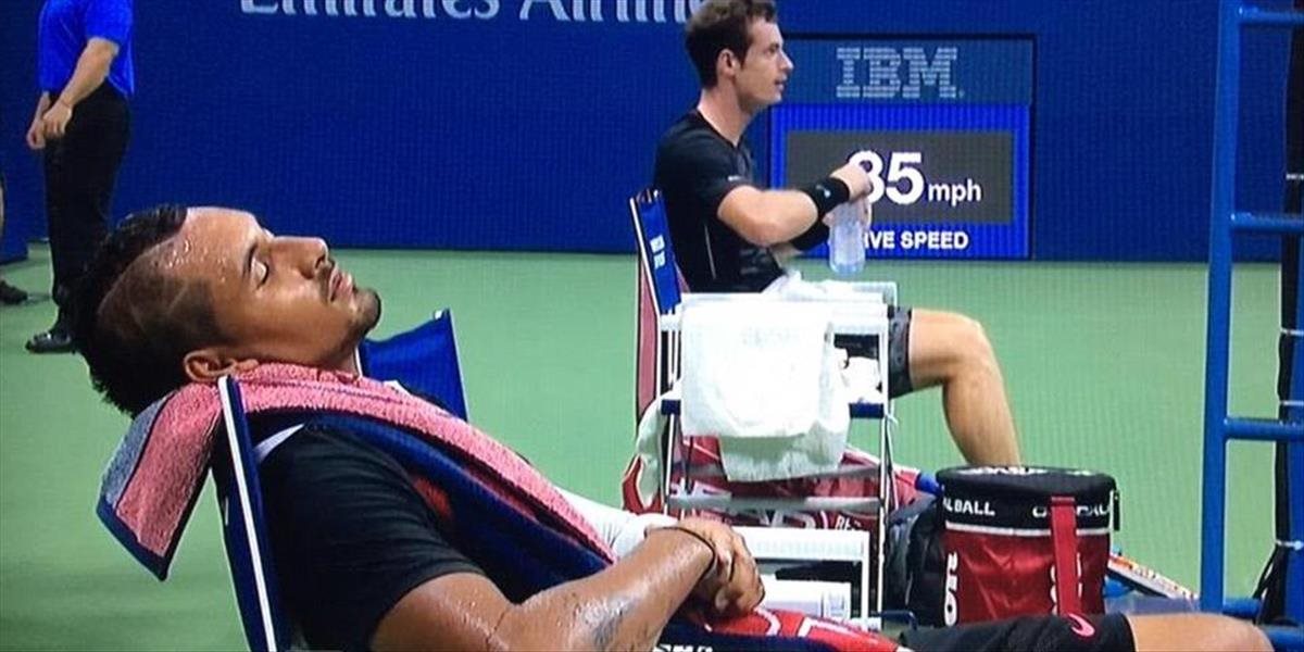 VIDEO US Open: Nick Kyrgios si počas zápasu pospal v kresle