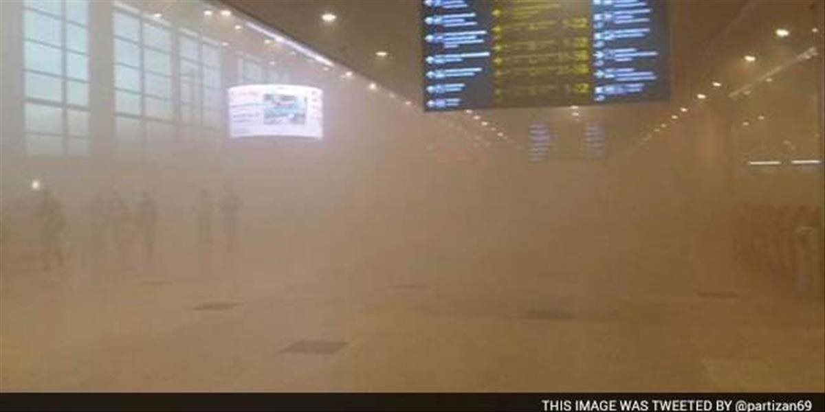 VIDEO Najväčšie moskovské letisko Domodevovo zachvátil požiar, evakuovali tisícky ľudí
