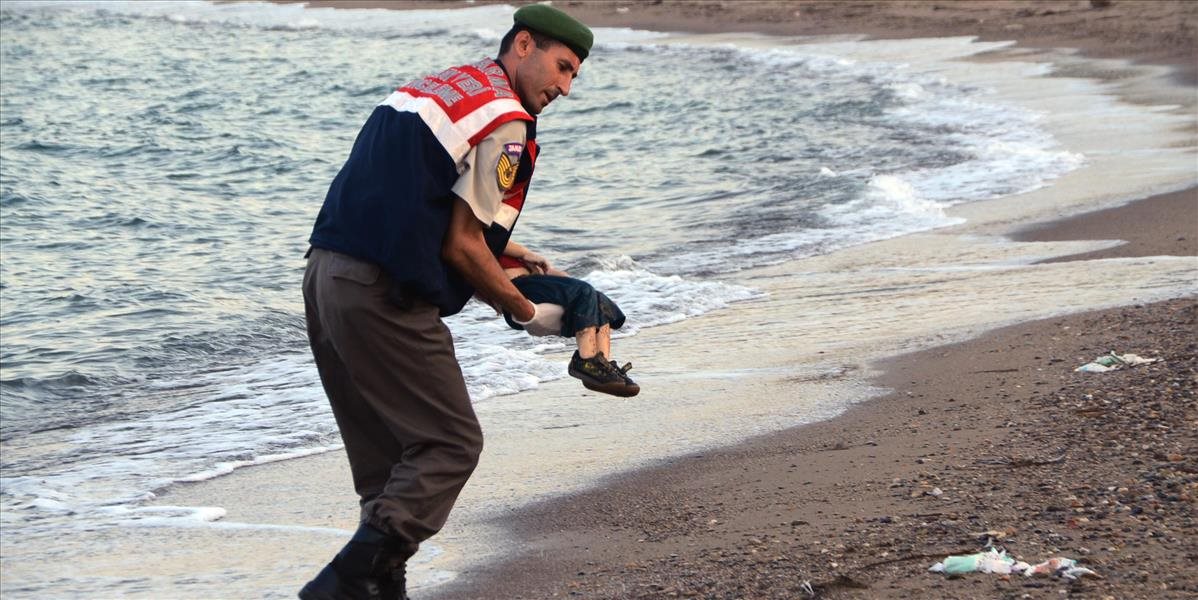 Srdcervúce FOTO: Chlapček chcel utiecť pred Islamským štátom, zahynul na mori