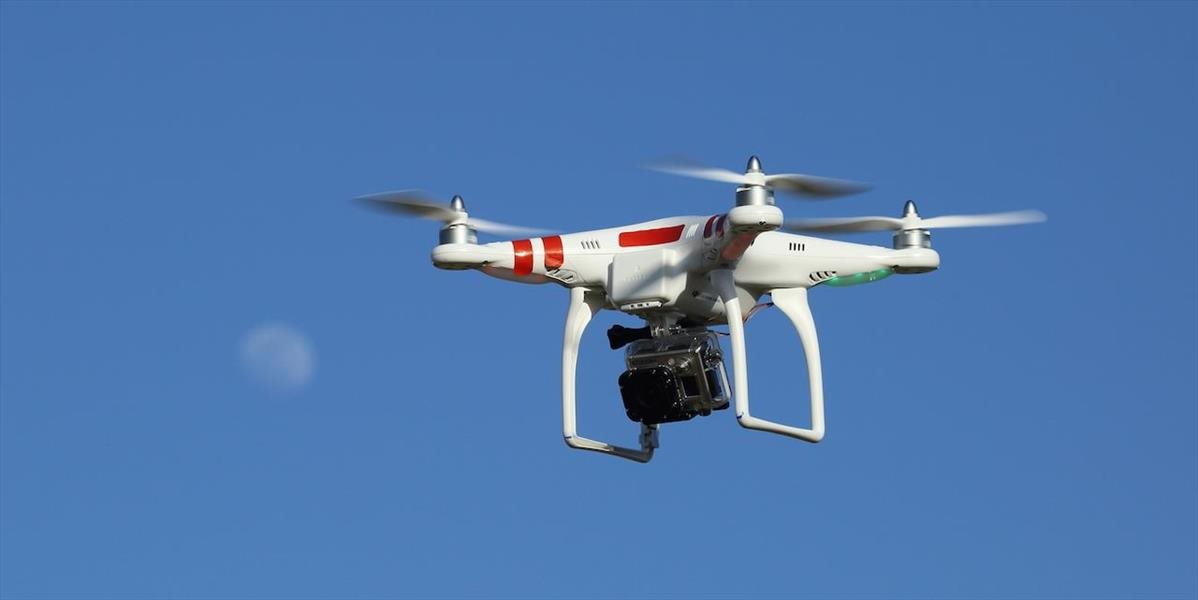 Japonsko schválilo zákon zakazujúci let dronov nad zaľudnenými oblasťami