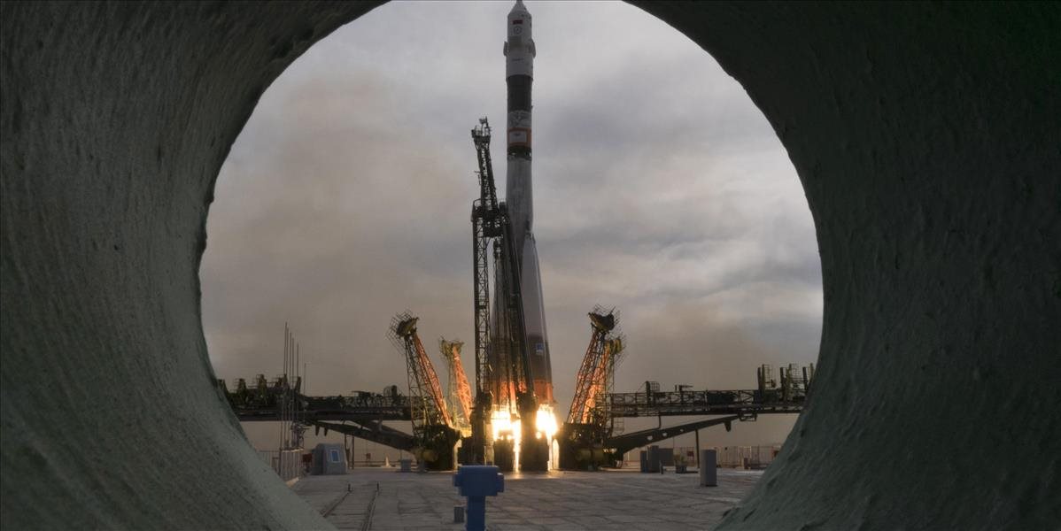 Ruská kozmická loď Sojuz dopravila na ISS trojčlennú medzinárodnú posádku