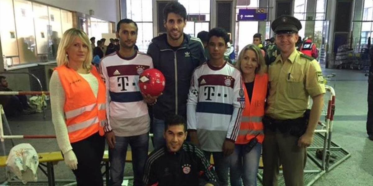 Martínez rozdával utečencom lopty Bayernu