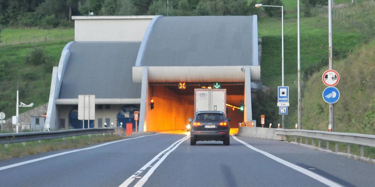Tunel Branisko je uzavretý, stala sa tam dopravná nehoda