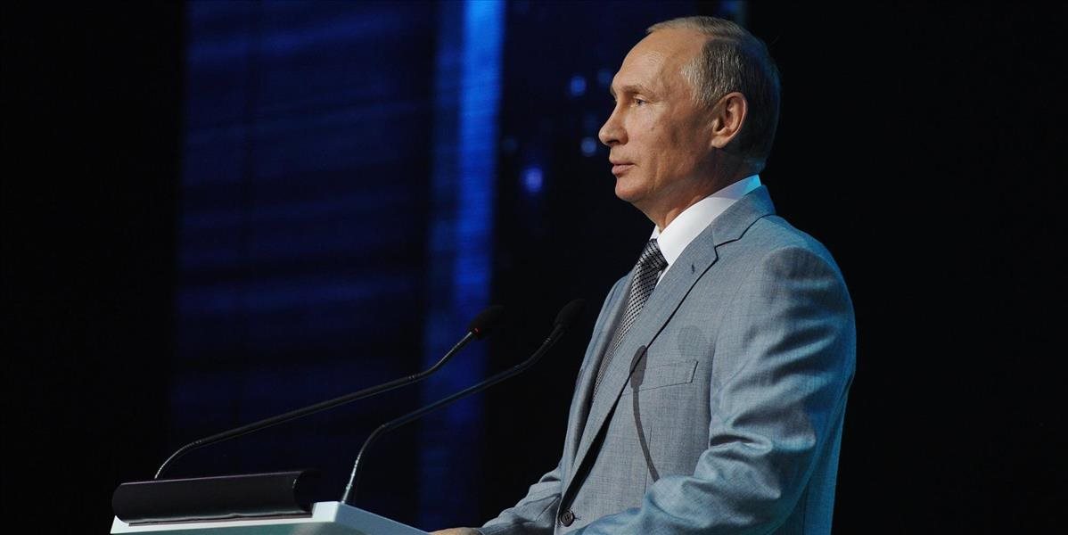 Putin: Asad je ochotný usporiadať voľby, za utečeneckú krízu môžu USA