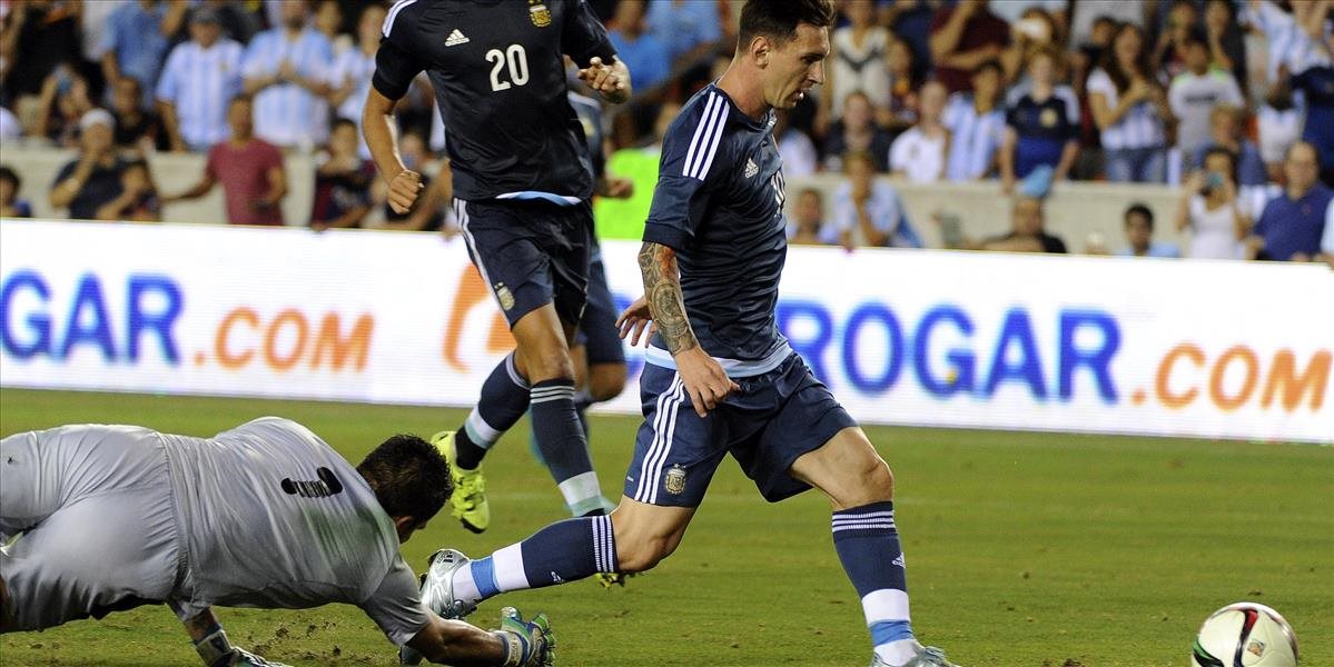 Argentína deklasovala Bolíviu, dva góly dali Messi, Lavezzi i Agüero
