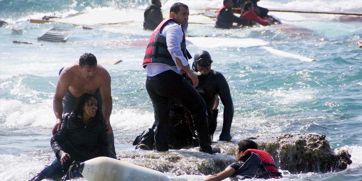 Neďaleko Cypru zachránili 114 sýrskych migrantov
