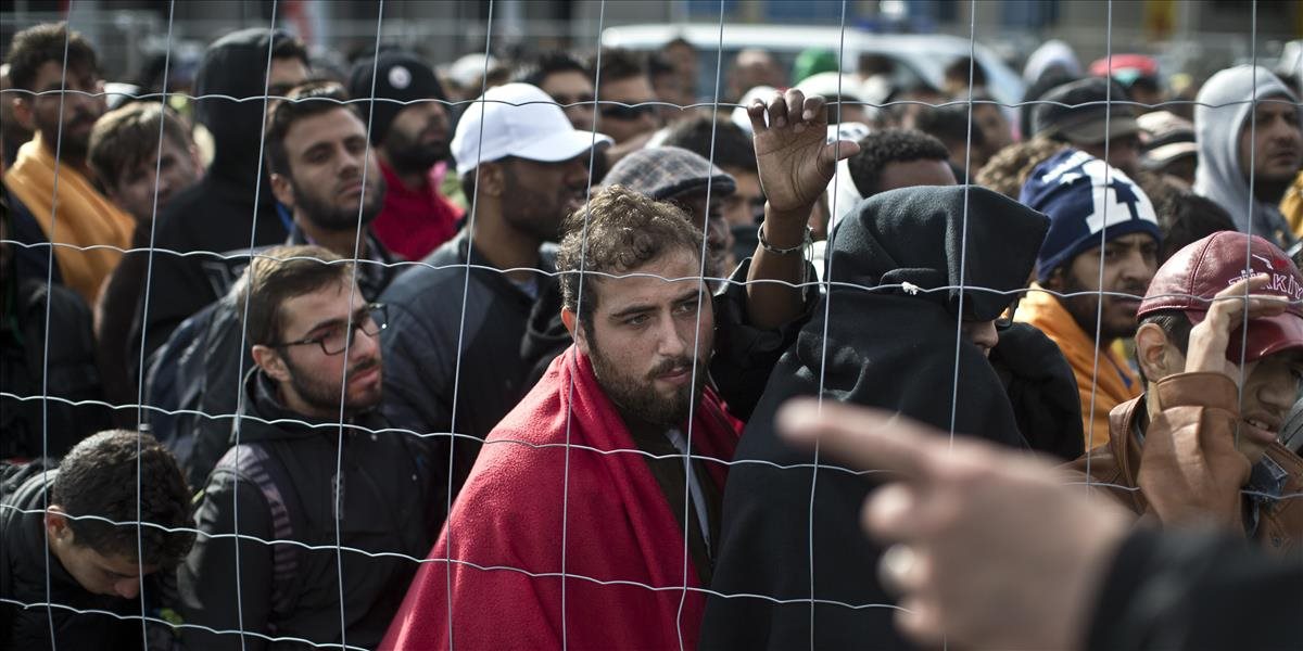 Pravicoví extrémisti demonštrovali proti príchodu utečenecov do Dortmundu