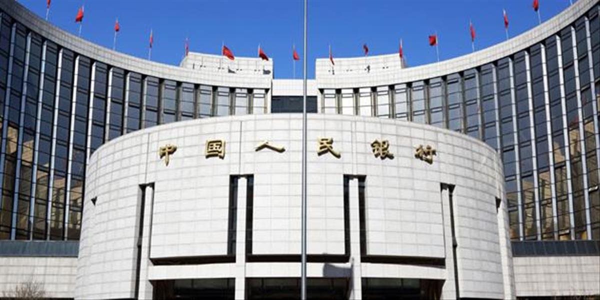 Čínske devízové rezervy klesli v auguste o desiatky miliárd dolárov