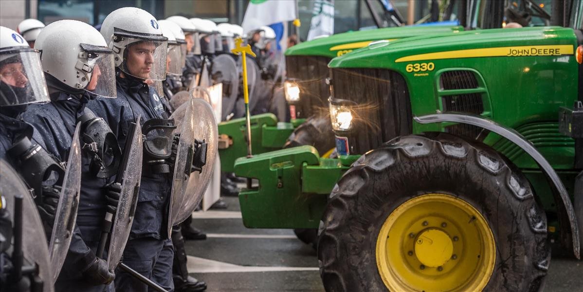 EÚ zareagovala balíkom 500 miliónov eur na potreby farmárov
