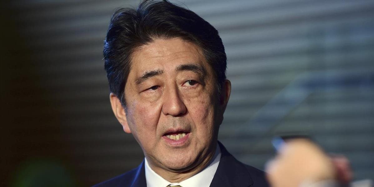 Japonský premiér Abe bude stáť na čele svojej strany aj ďalšie tri roky