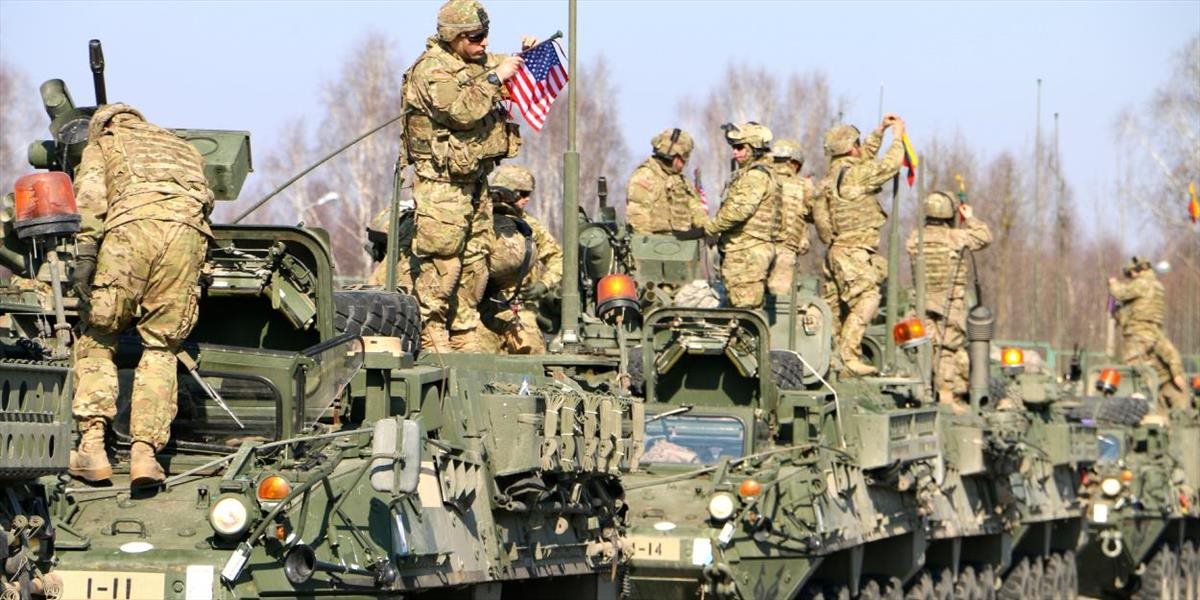 Vozidlá amerického vojenského konvoja si bude môcť pozrieť aj verejnosť