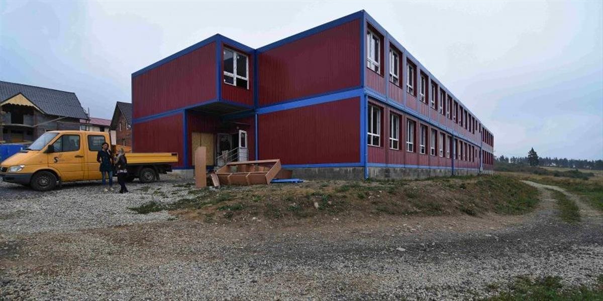 Kontajnerovú školu v obci Stráne pod Tatrami po požiari nezbúrajú